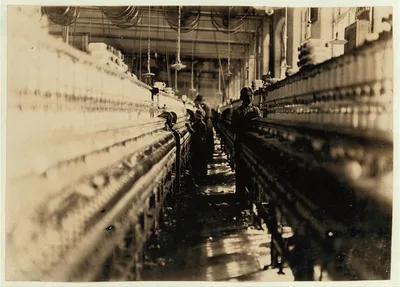 One of the smallest spinners in the Mollahan Mills. Witness, Sara R.…, South Carolina, 1908