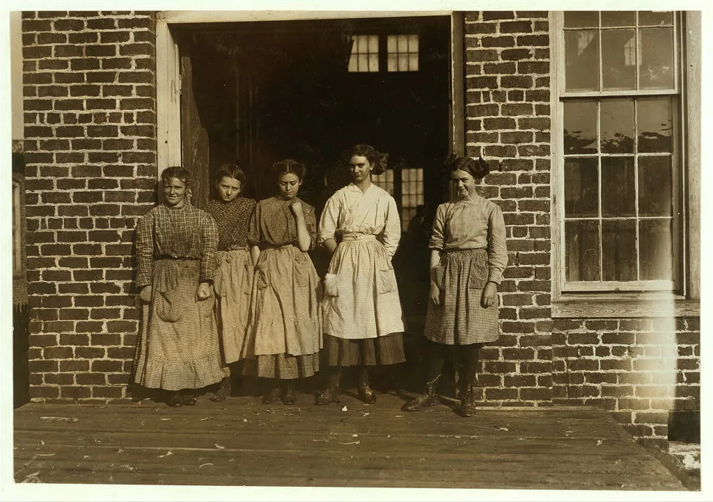 Group of spinners in Cotton Factory.  Location: Talladega, Alabama, 1910