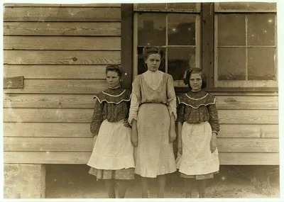 Springstein Mills, Chester, S.C. Maggie Wooten (Largest), creels on…, South Carolina, 1908