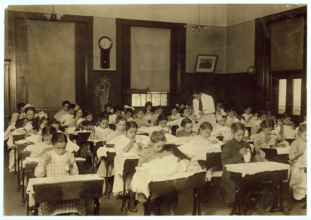 A Busy Hour--The steamer Class in the Hancock School. Boston 1915…, Massachusetts, 1909