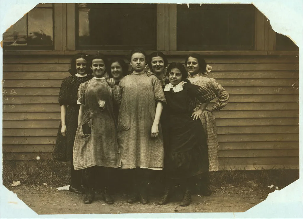 [Group of girls working in Cass & Daley Shoe Co, Salem. Saw a number…, Massachusetts, 1911