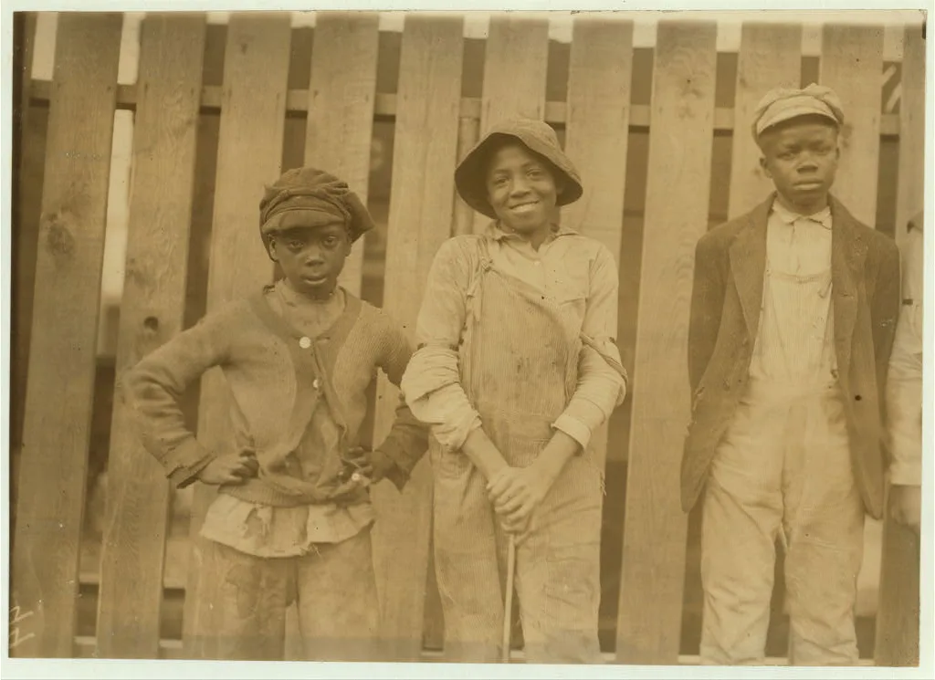 Young negroes working in Cape May Glass Co., Been there some time. …, New Jersey, 1909