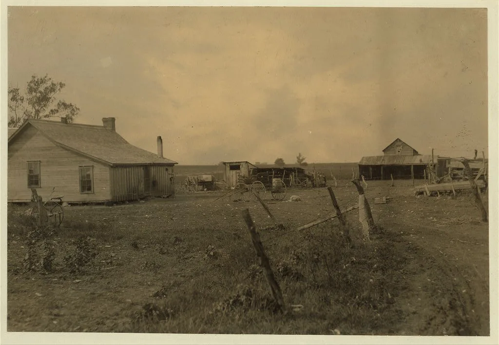 Home of family of "Renters." 9 members, near West. Everything run…, Texas, 1913