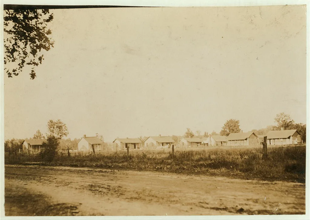 Housing conditions in mill settlement, Water Valley, Miss., not good.…, Mississippi, 1911