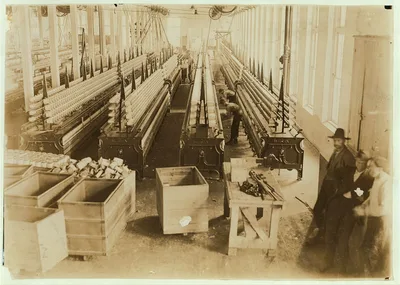 Melville Mfg. Co., Cherryville, N.C. View of spinning room. …, North Carolina, 1908
