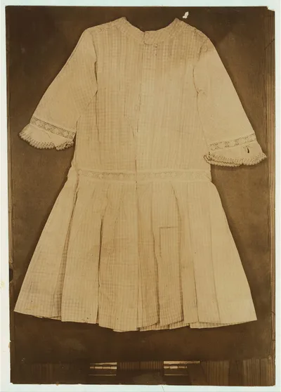 Finished garment, 1912
