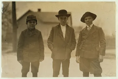3 doffer boys, Dickson Mill, Laurinburg, N.C. Charley Gregory (boy…, North Carolina, 1908