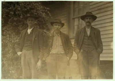 Some of the operatives, Dickson Mills, Laurinburg, N.C. Dec. 6, 1908.…, North Carolina