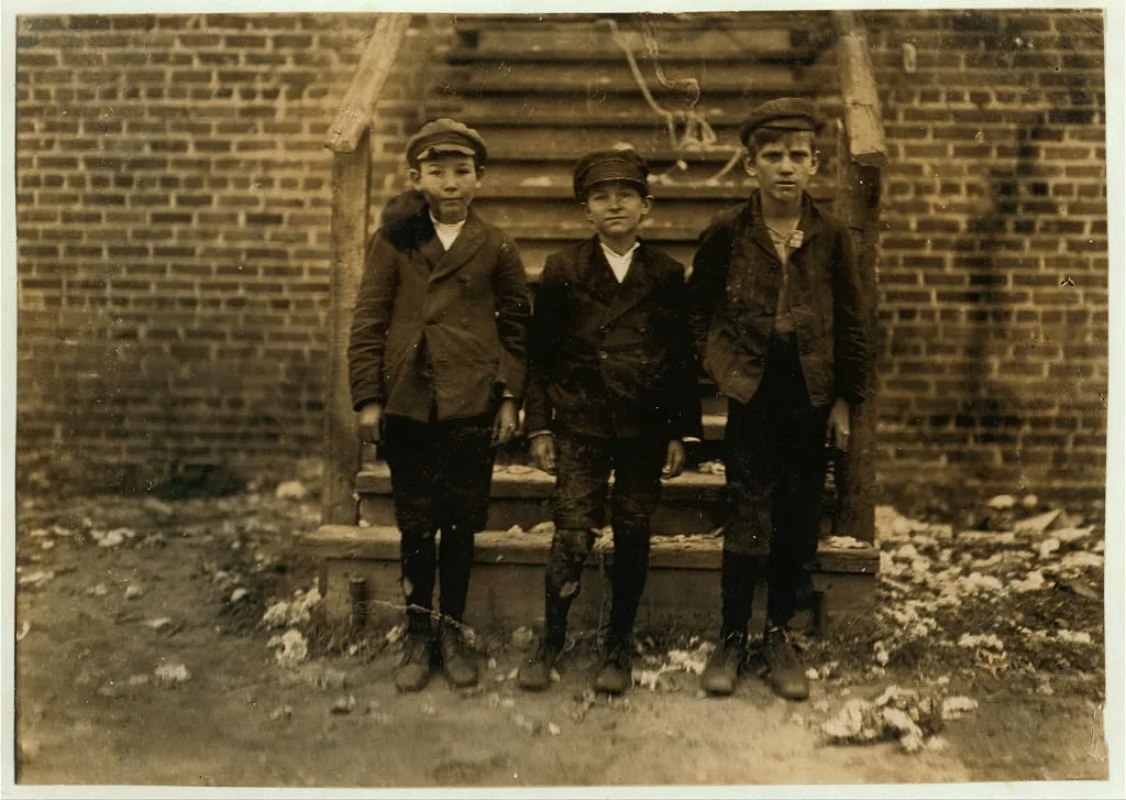 Scotland Mills, Laurinburg, N.C. Henry Mims (tallest) about 14. 8…, North Carolina, 1908