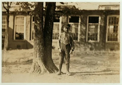 One of the smallest doffers in the Atherton Mill, Charlotte, N.C.…, North Carolina, 1909