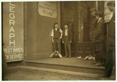 Bowling alley boys, New Haven, Conn. Many of these work until late at…, Connecticut, 1909