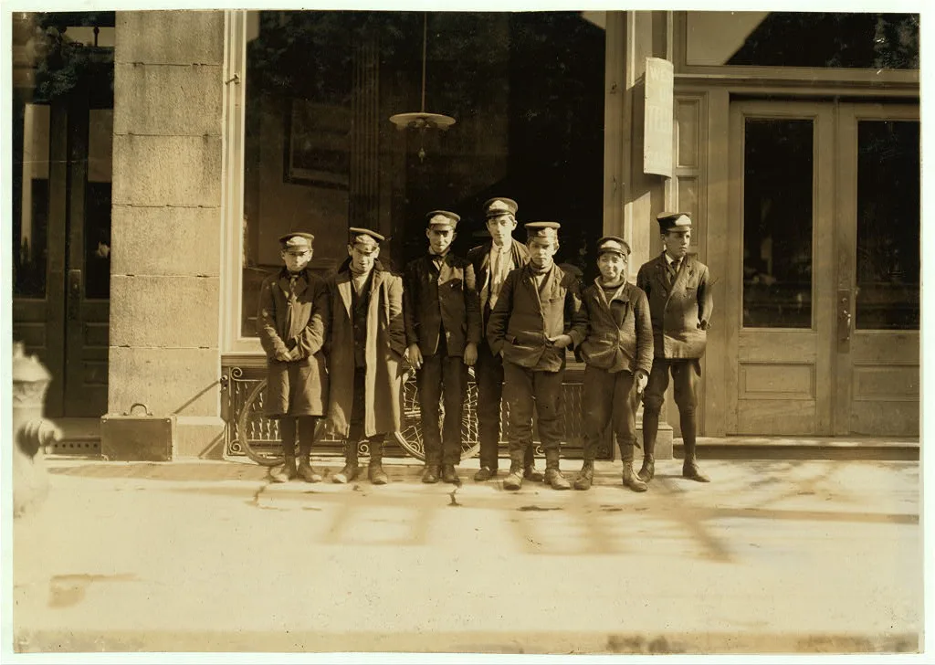 Messenger boys. They work until 11 P.M.  New Haven, Connecticut, 1909