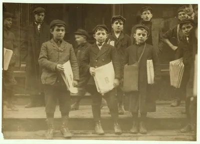 [Newsboys, 9, 10 and 11 years old.]  Location: New Haven, Connecticut, 1909