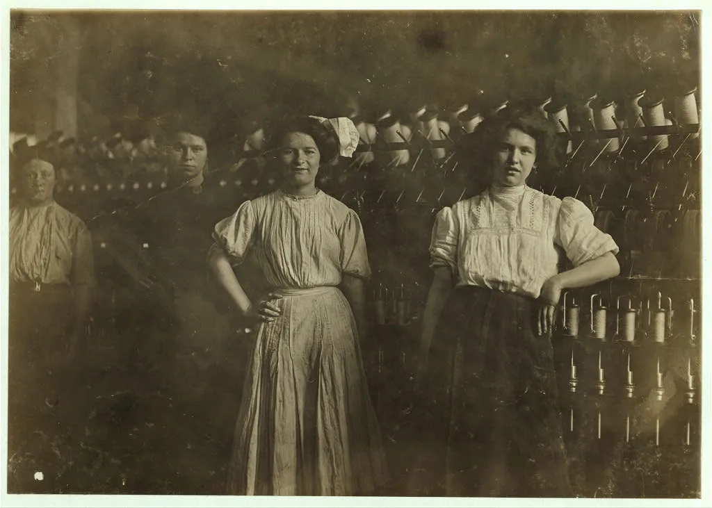 Doffer girls in Brookside Worsted Mills. Westford, Mass. These were…, Massachusetts, 1909