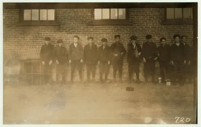 Boys working in Chace Cotton Mill, Burlington, Vt. (see photo and…, Vermont, 1909
