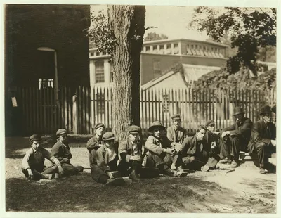 Noon hour, Holden-Leonard Co., Bennington, Vt. Some of the youngsters…, Vermont, 1910