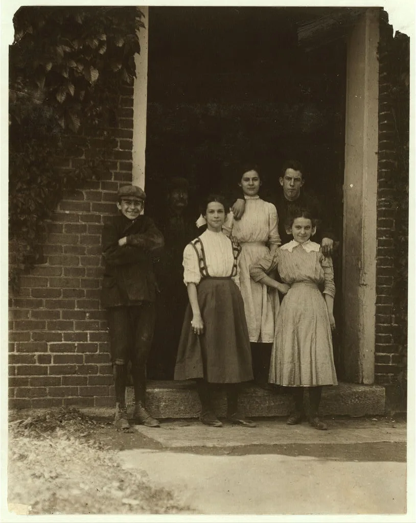 Noon hour, Holden-Leonard Co., Bennington, Vt. Some of the youngsters…, Vermont, 1910