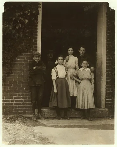Noon hour, Holden-Leonard Co., Bennington, Vt. Some of the youngsters…, Vermont, 1910
