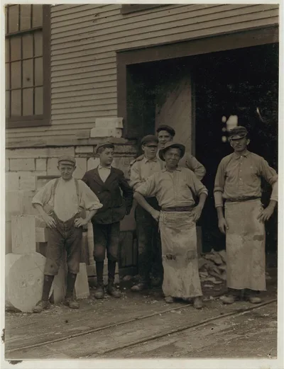Young boys working in Vermont Marble Co., Proctor, Vt. Very…, 1910