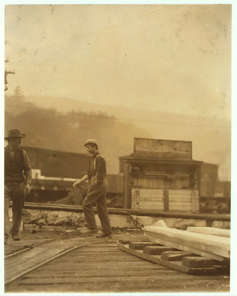Young boys working in Vermont Marble Co., Proctor, Vt. Very…, 1910