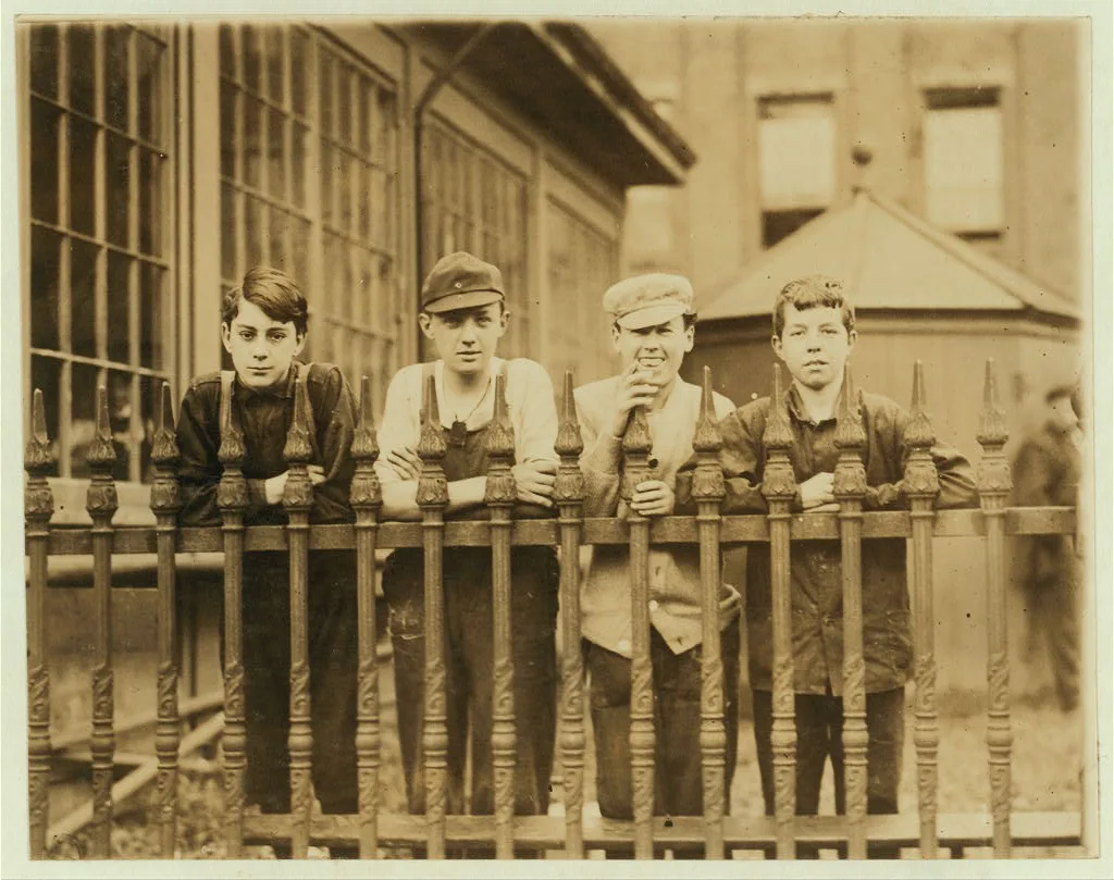 Pack boys in Pacific Mill, George Driscoll, 14 years, Mike Foley, 15…, Massachusetts, 1910