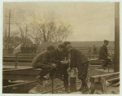 Noon-hour card game--Mill Boys. Pacific Mills.  Location: Lawrence,…, Massachusetts, 1910