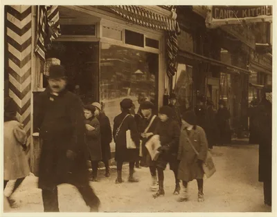 Newsboys.  Location: Utica, New York (State), 1910