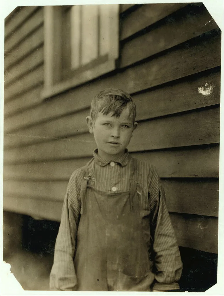 Eddie Norton sweeping in Saxon Mill, (See Label 2976).  Location:…, South Carolina, 1912