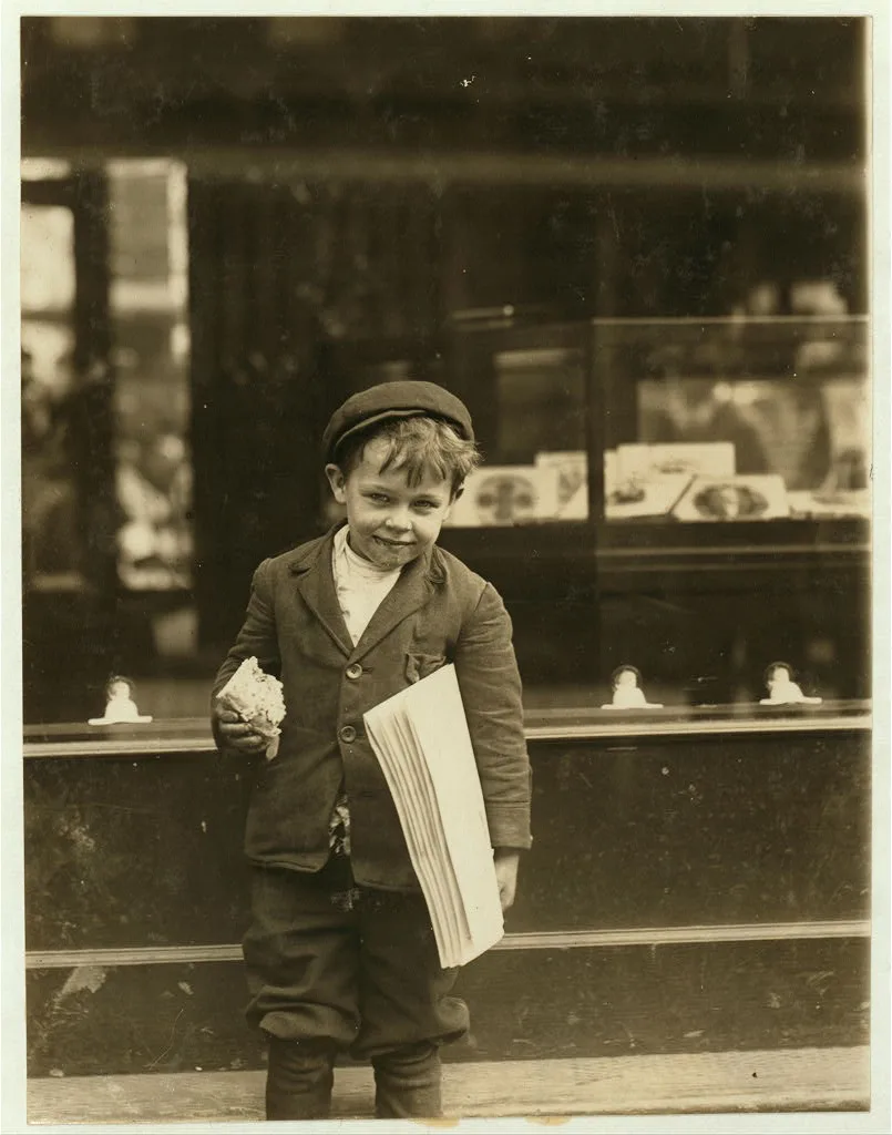 Tommy Hawkins, 5 year old newsie 40 inches high.  Location: St.…, Missouri, 1910