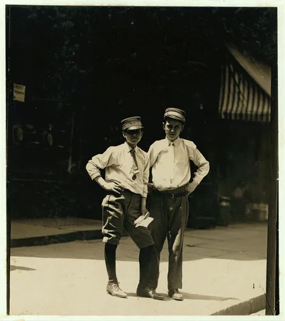 Broadway messenger.  Location: New York, New York (State), 1910