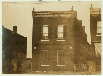 Home of Johnnie Merkle, 5110 N. Broadway. He is a regular newsie 6…, Missouri, 1910