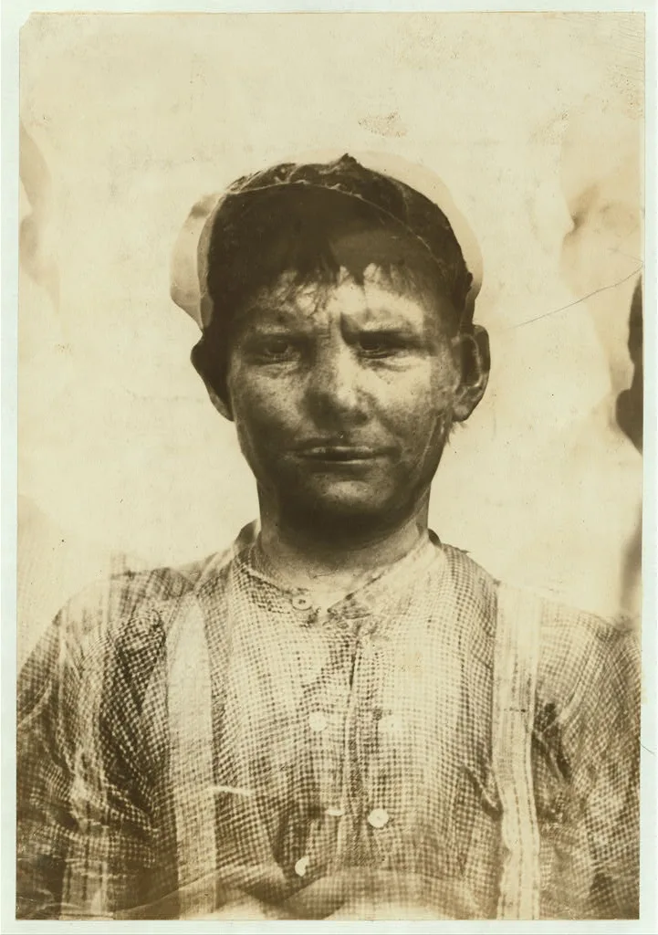 Composite photograph of child laborer made from cotton mill children, 1913