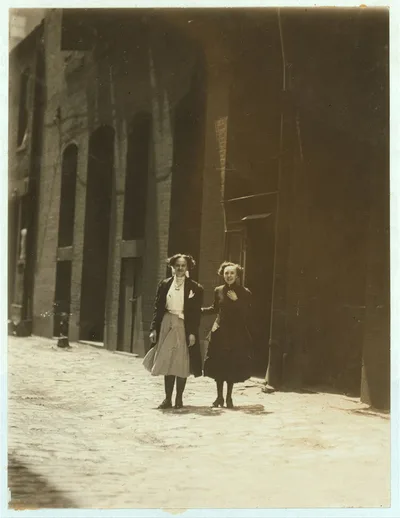 Noon, May 12th, 1910. Girls working in Inland Type Foundry, 9 to 10…, Missouri