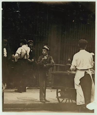 Messenger boy and refreshments, Broadway.  Location: New York, New…, New York (State), 1910