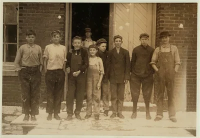 Group of boys working in Richmond Spinning Mill, East Lake. Street…, Tennessee, 1910