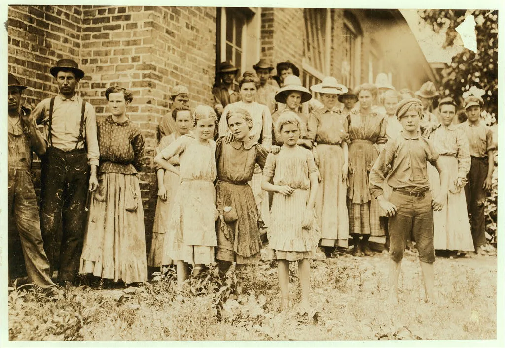 Force working in West Point (Miss.) Cotton Mills. (See Succeeding…, Mississippi, 1911