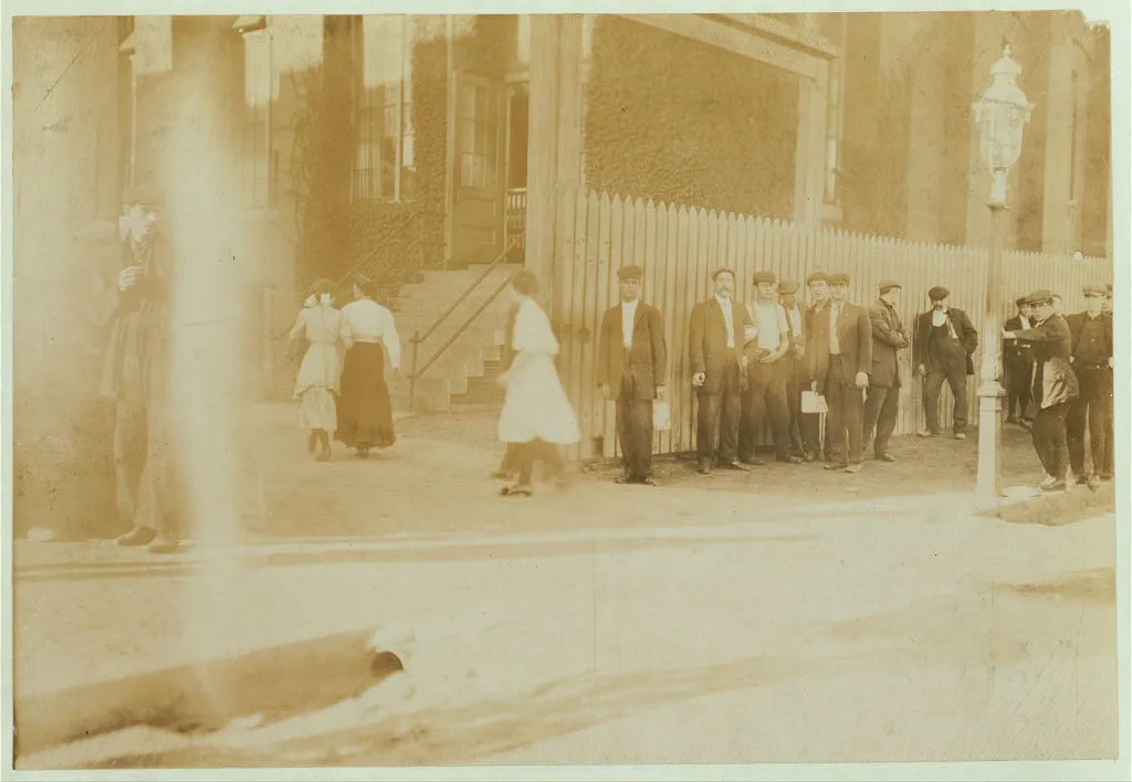 [Going into the Butler Mills at 6:50 A.M. All went into work at North…, Massachusetts, 1911