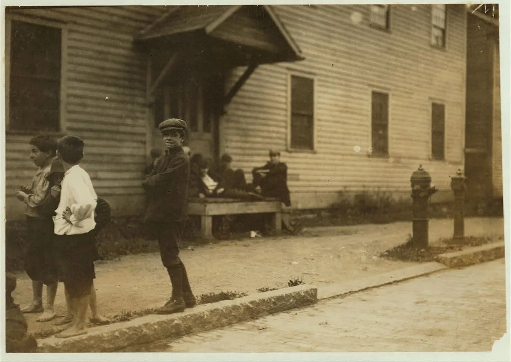 Joe Allard, 5 Tannery Yard. Sweeper in twisting room, Eclipse Mills,…, Massachusetts, 1911