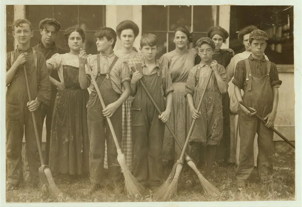 [Group of sweepers and doffers in the filling spinning room of…, Massachusetts, 1911