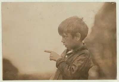 "I cut my finger off, cutting sardines the other day." Seven year old…, Maine, 1911