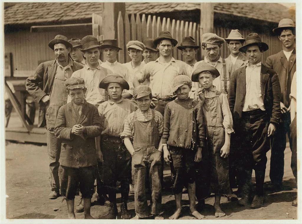 Noon hour at Mass. Mill, Lindale, Ga. During the days following this,…, Georgia, 1913