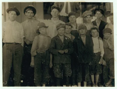 Group of workers in the Massachusetts Mills, Lindale, Ga. Photo taken…, Georgia, 1913
