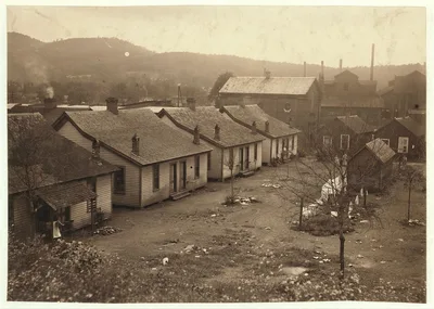 [Housing conditions Adelaide Mill. The village is run down and…, Alabama, 1914