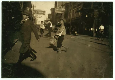 Newsboy.  Location: Mobile, Alabama, 1914