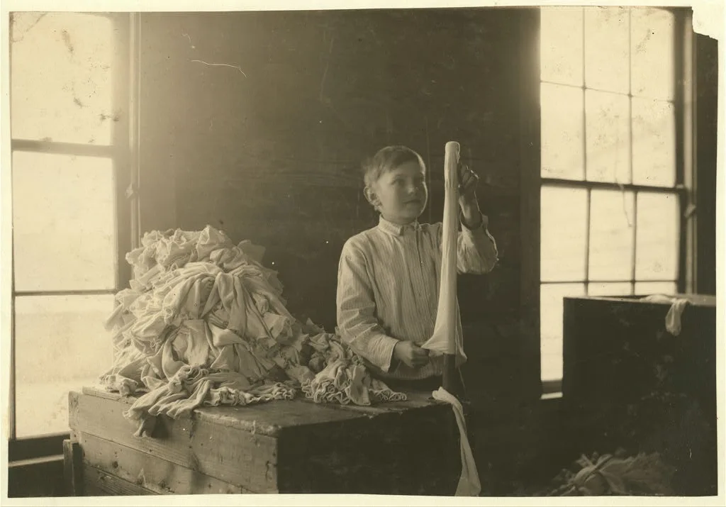 One of the youngest turners at work in the Crescent Hosiery Mill. …, North Carolina, 1914