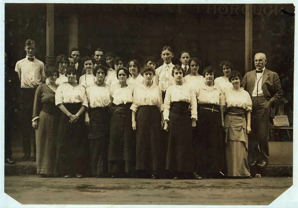 [Workers in Reiss Department Store. The age limit is very high. Mr.…, Alabama, 1914