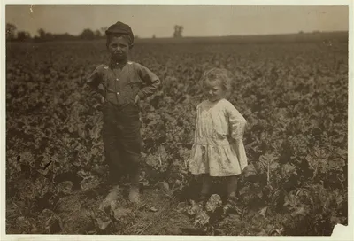 Six-year old Henry and three-year old Hilda, beet workers on a…, Wisconsin, 1915