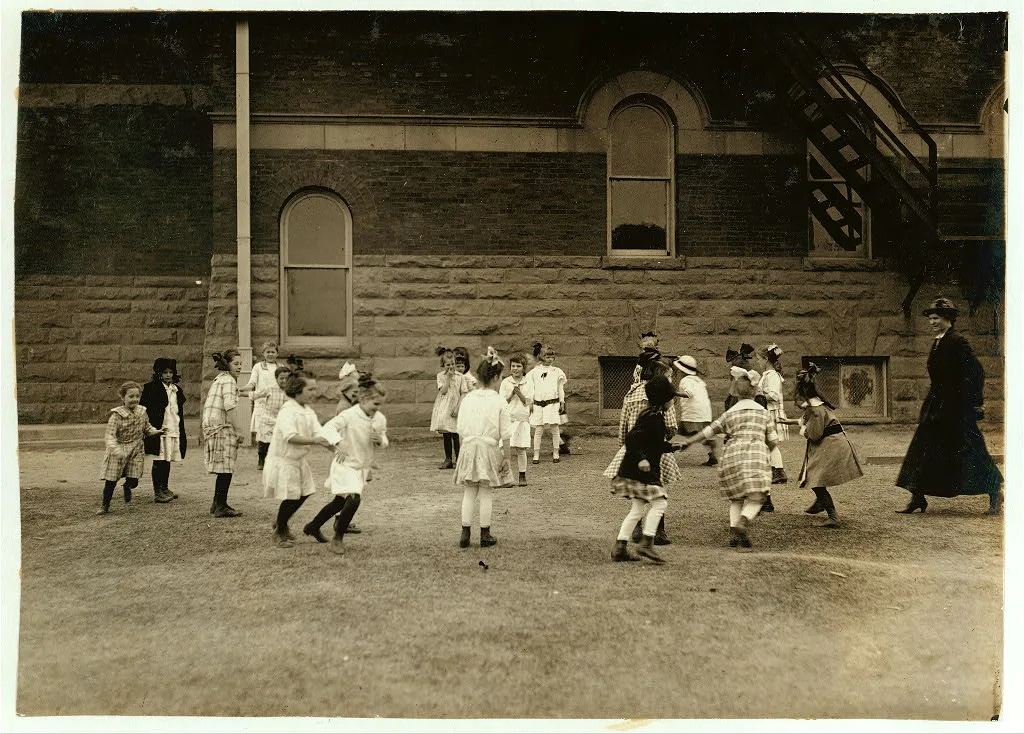 Recess games in charge of grade teacher of Jefferson School. See Miss…, Oklahoma, 1917