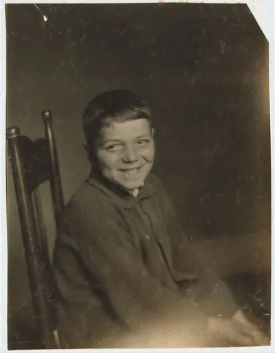 [Applying for certificate - Menuel Cabral - Portuguese. 15 years old…, Massachusetts, 1916
