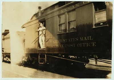 Postal clerk.  Location: Springfield, Missouri, 1916